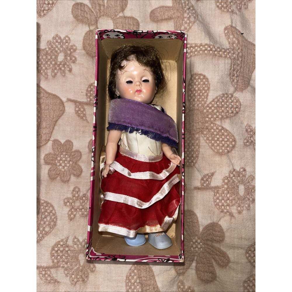 vintage  Sleepy‎ Eyed Jointed vogue ginny doll  , Tulle Skirt bkw